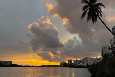 Image de Timeless Coastal Retreat with Garden and Pool