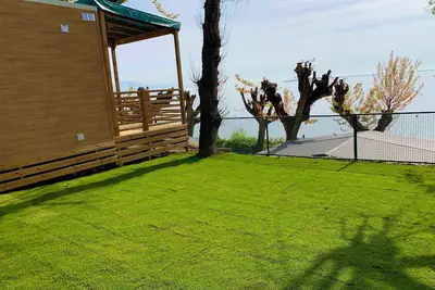 Image de Mobil-home avec climatisation, terrasse et piscine