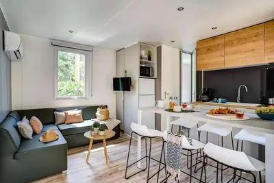 Image de Cottage Friends 7 pièces 10 personnes premium Climatisé