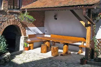 Image de Casa Nicu - Blockhaus im Flair vergangener Zeiten by Interhome