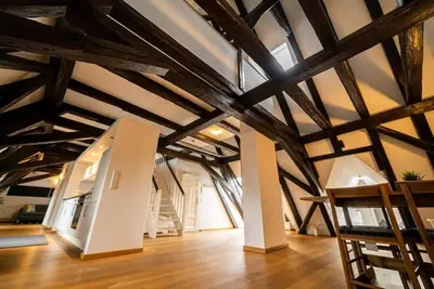 Image de FullHouse | Halle | R17 | Loft