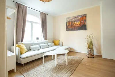 Image de FullHouse | Halle | B2 Südstadt