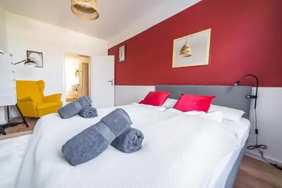 Image de FullHouse | Magdeburg | A9-3 | Fuchs und Hase