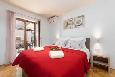 Image de Vacation home with pool Marko