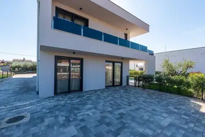 Image de Villa istrienne élégante avec piscine privée.