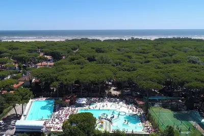 Image de Confortable appartement dans une maison de vacances avec climatisation, piscine, Wifi, Tv, terrasse