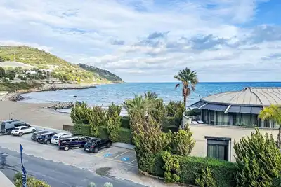Image de Joli appartement pour 4 personnes avec climatisation, Wifi, Tv et balcon
