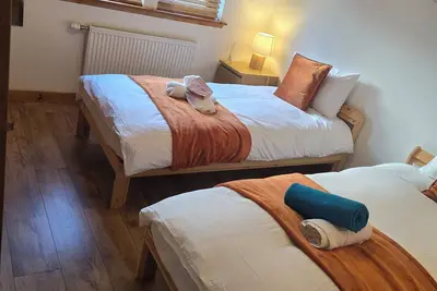 Image de Cosy 2- Bedroom Ground  Floor Apartment with Parking and Fast Wi-Fi