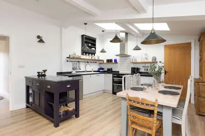 Image de Sidlesham Hideaway, Logburner & Garden