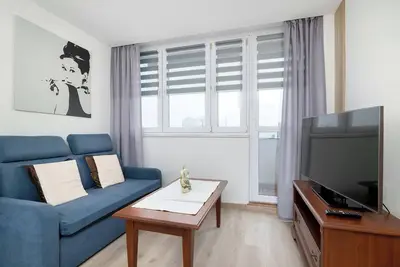 Image de Al. Korfantego 24 Katowice | Elegant Apartment in City Center with Desk and City View