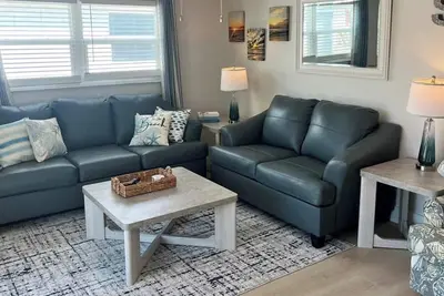 D12 - Live the Gulf Coast Dream