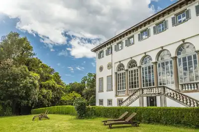 Image de Botticelli Luxury apartment in historic Villa near Lucca