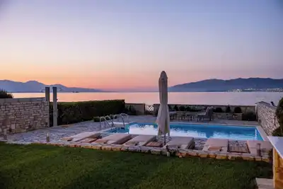 Image de Seafront Villa Ciel with Private Pool in Nafpaktos