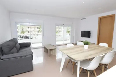 Image de Appartement Royal 106 à 500m de la plage, avec piscine, climatisation et Wifi à Salou