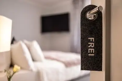 Image de Baden Chalet – Appartement élégant avec vue panoramique sur la vallée du Rhin, vignobles et Forêt-Noire