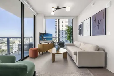 Image de Dt Condo W parking. Walk to Bayside & Kaseya
