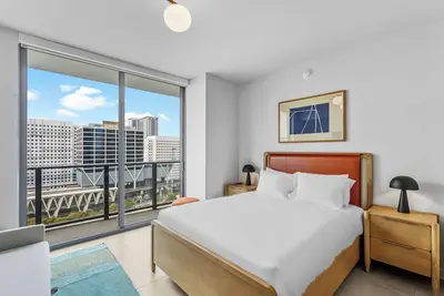 Image de Steps from Bayfront Park | Luxury Studio