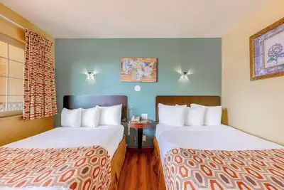 Image de 3 Private Rooms Perfect for Surf Trips + Beach Adventures