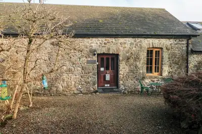 Image de 8 Rogeston Cottages, pet friendly, with open fire in Haverfordwest