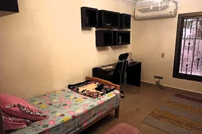 Image de Private Luxurious Silver Room | Near City Stars