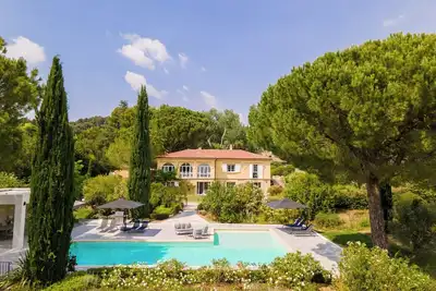 Image de Mas de 6 chambres avec grande piscine à Aix en Provence