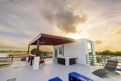 Image de Luxury House 8 Guests with 3 Jacuzzis in Aguadilla