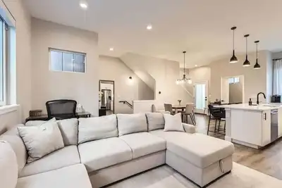 Luxe Rooftop Escape | City & Mountain Views