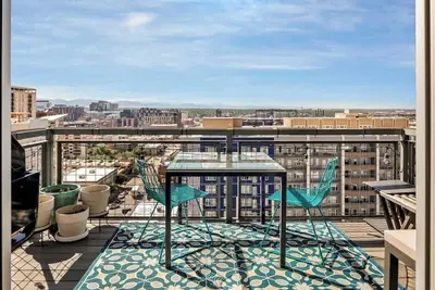 Image de Art Lover's Dream: 2bd Luxury 30+ Day, Coors Field
