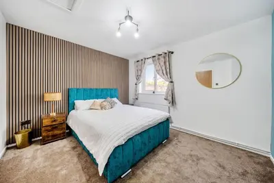 Image de Modern apartment in quiet area close to city centre