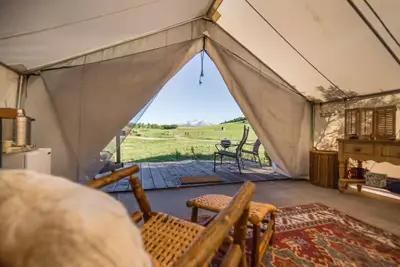 Image de Safari tent #1 in “23 best Glamping Spots in U. S”