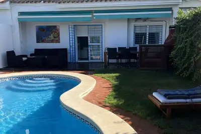 Image de House with pool and fireplace