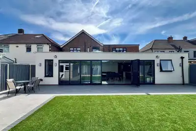 Image de 6 Bedrooms Luxury Mansion in Greater London,