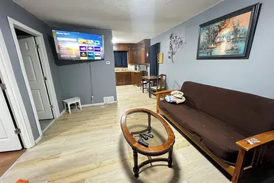 Image de Adorable 2-bedroom house with Ac