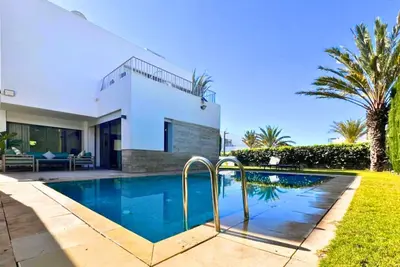 Image de Luxury 3-bedroom villa in marvelous Taghazout 500 m From Beach-Pool and Garden