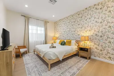 Image de Modern 2br Guesthouse Private Entry Minutes to Disney Anaheim Easy Parking