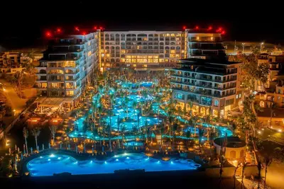 Image de 3-bedroom Oceanfront Penthouse at a 5-Star Resort in Cabo San Lucas at Christmas
