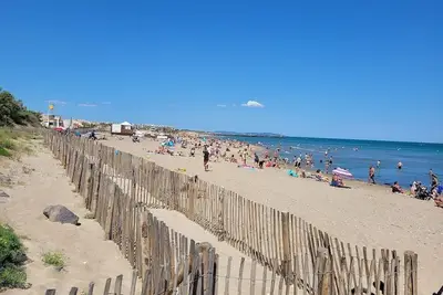 Image de Cap D'Agde - 4 pers. - Résidence sécurisée en bord de plage de la roquille - Commerces