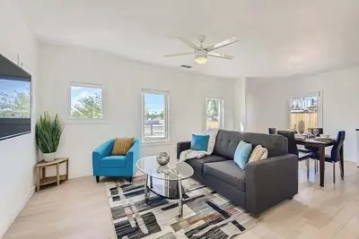 Image de Exclusive 2br Phoenix Retreat: Fire Pit Fun