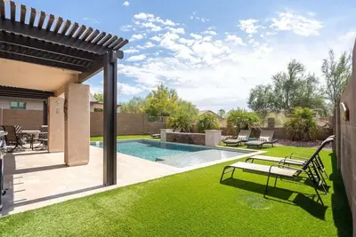 Image de Exclusive 4br retreat: pool & spa