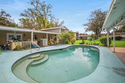 Image de Family Pool Home • Sleeps 8