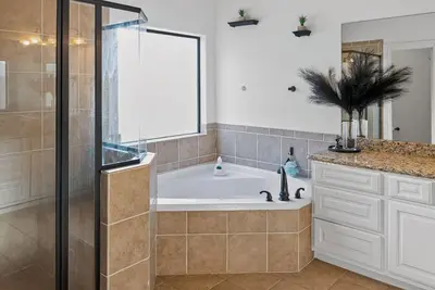 Image de Luxury Fully Furnished 3br/3. 5ba Townhome Downtown Houston