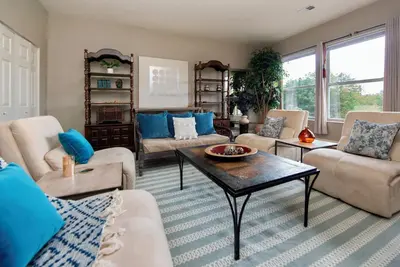 Image de Hyde Park University of Chicago Penthouse 3 bedroom/2 bathroom + gym & office