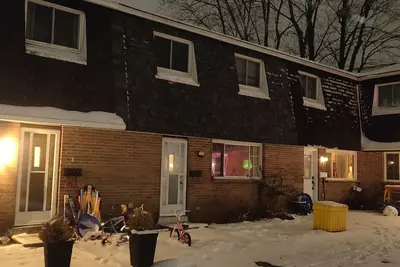 Image de Cozy townhouse 5 mins away from Britannia Beach!