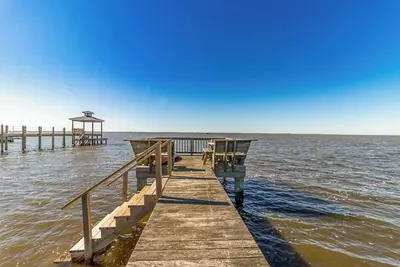 Image de Soundfront pet-friendly Corolla home w/ private pool & hot tub!
