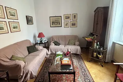 Central and spacious apartment 100m from the sea!