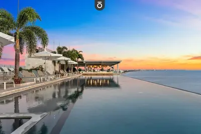 Image de Bantay 1c | Beachfront 3br Escape with Ocean Views & Luxury Amenities