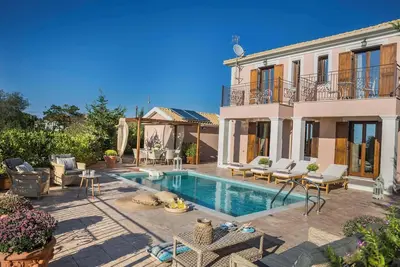 Image de Anesis - Trois Chambres Villa, Couchages 6