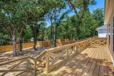 balcony✦ grill✦ star wars✦  arcade games✦ Smart TVs