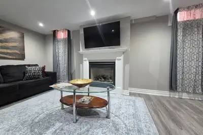 Image de Basement apartment in Whitby.