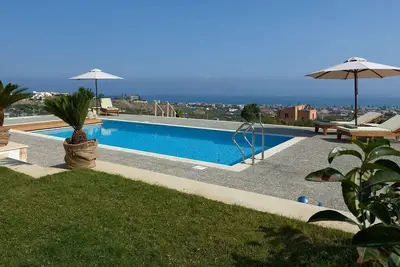 Image de Hilltop 7-Br Villa • Heated Pool & Sauna